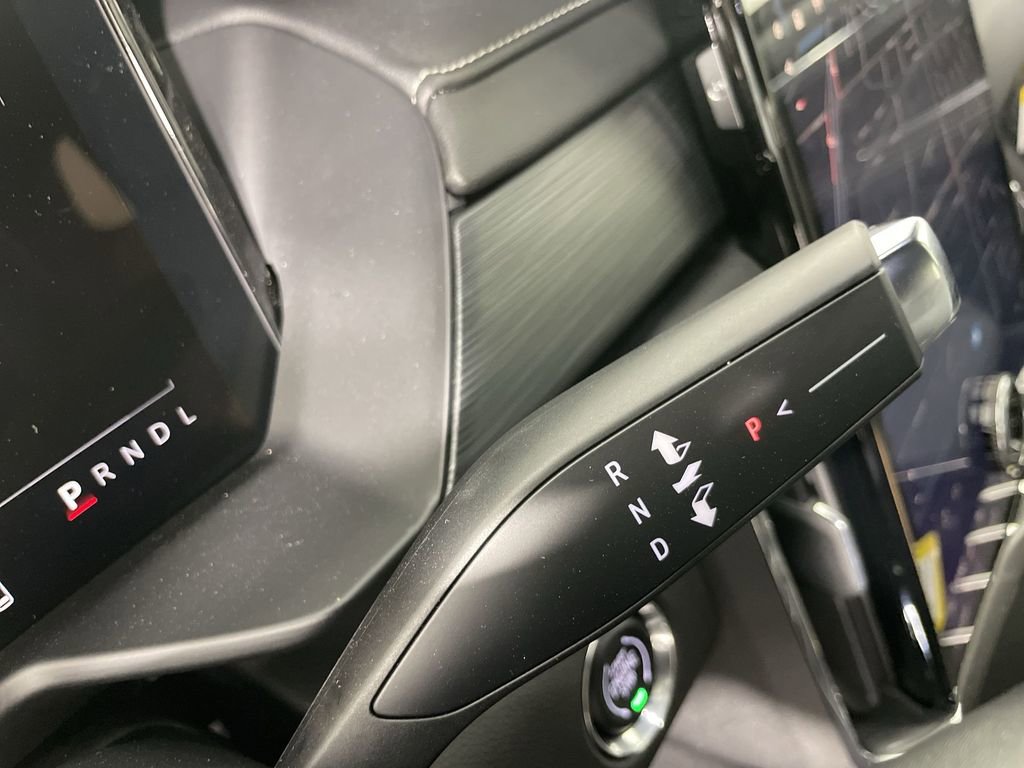 New 2025 GMC Acadia Elevation image 16