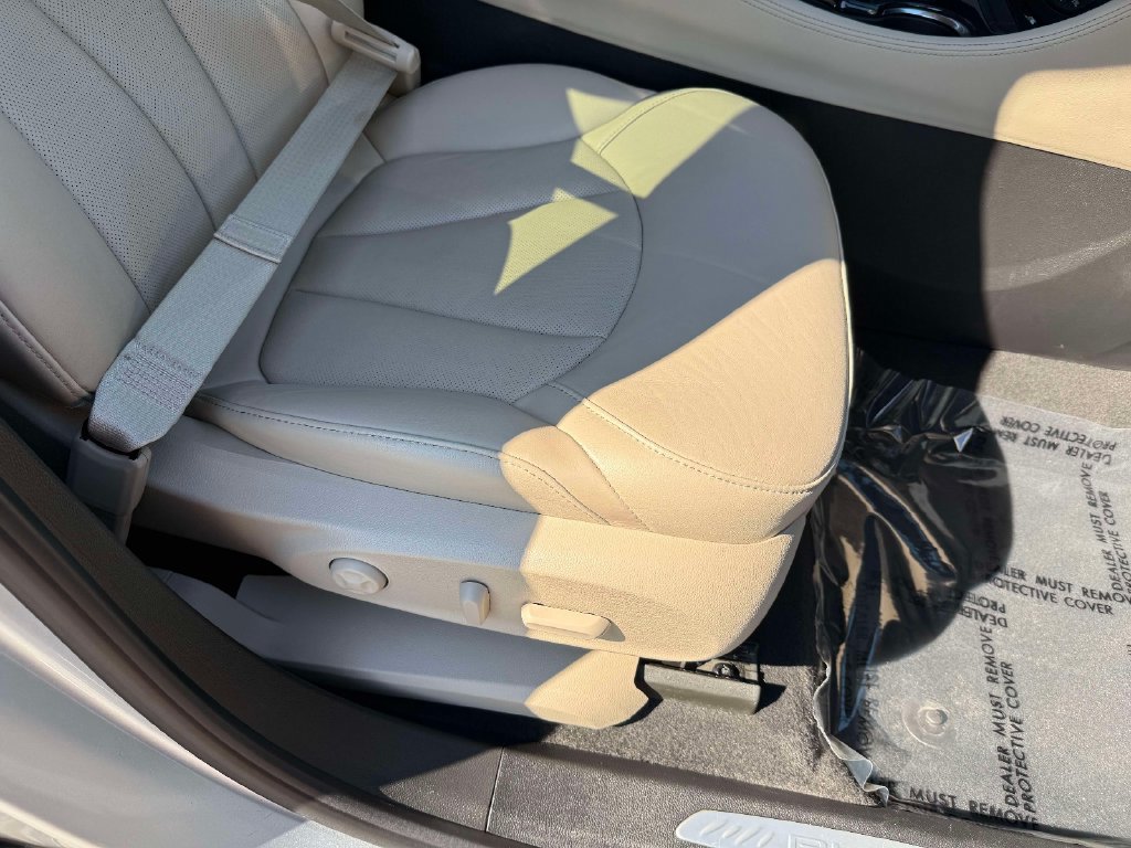 Used 2018 Buick Envision Premium w/ Driver Confidence Package AWD/4WD image 15