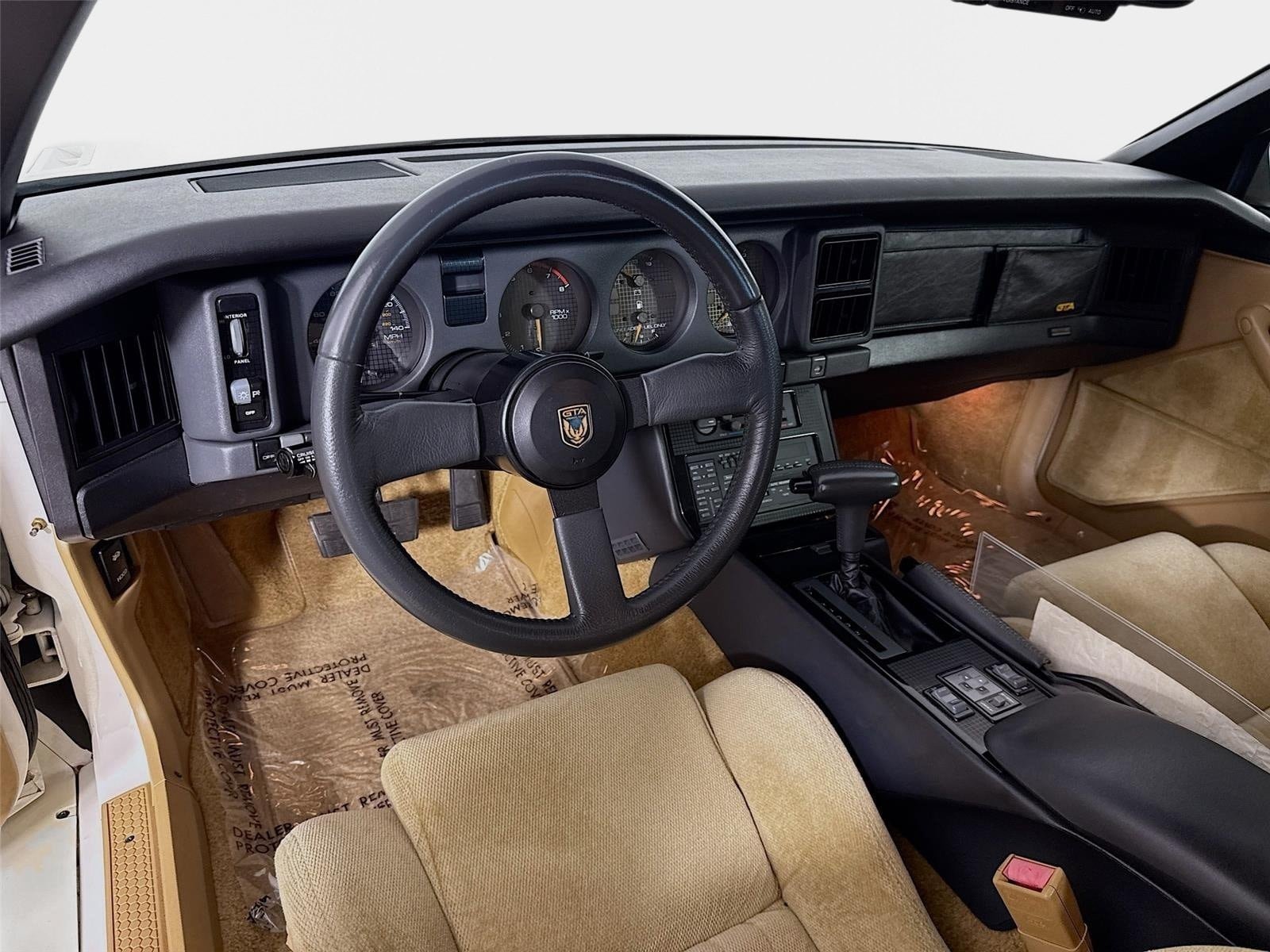 Used 1987 Pontiac Firebird Trans Am RWD image 9