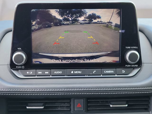 Used 2023 Nissan Rogue SV FWD image 19