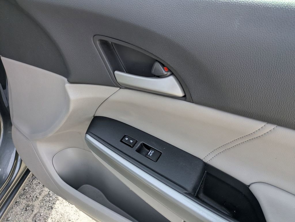 Used 2010 Honda Accord EX-L image 29