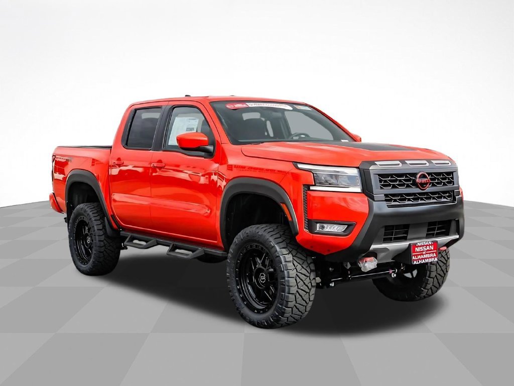 New 2025 Nissan Frontier PRO-4X w/ Black Accent Package AWD/4WD image 4