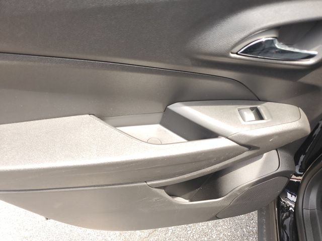 New 2026 Chevrolet Trax LT w/ Sunroof Package FWD image 16