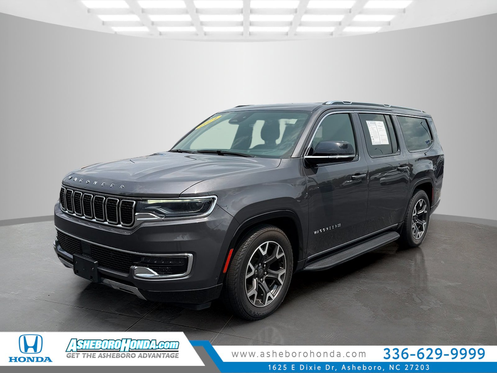 Used 2024 Jeep Wagoneer L Series III w/ Flexible Seating Group