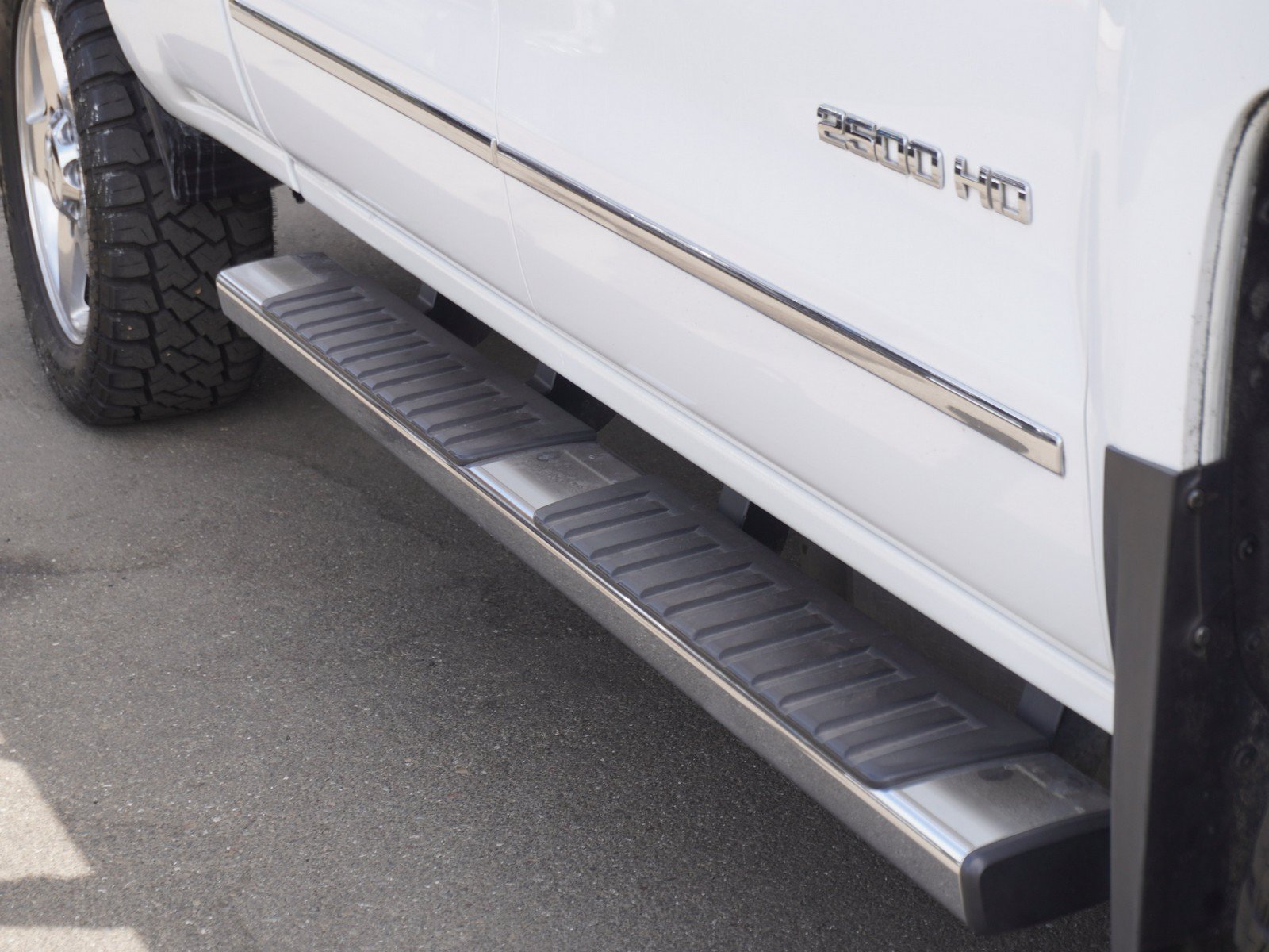 Used 2015 Chevrolet Silverado 2500 LTZ w/ Duramax Plus Package AWD/4WD image 4