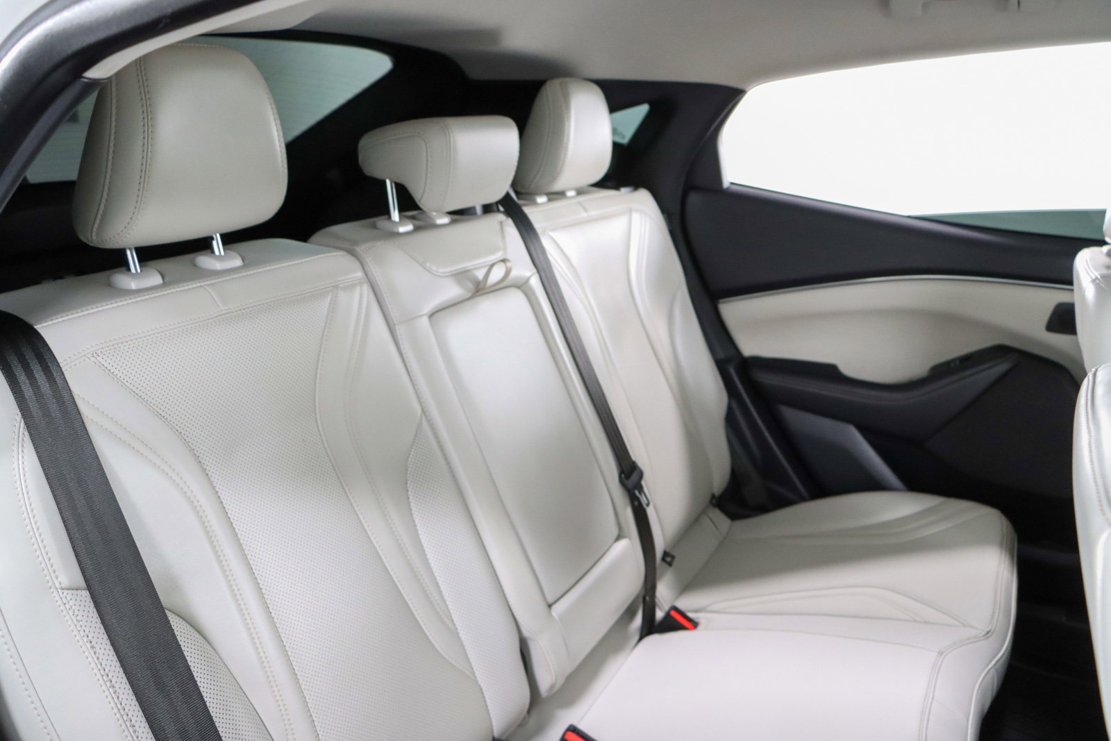 Used 2023 Ford Mustang Mach-E Premium image 28