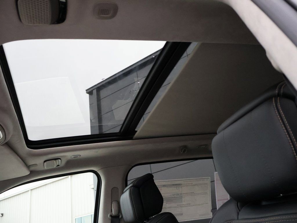 New 2026 RAM 1500 Tungsten AWD/4WD image 25