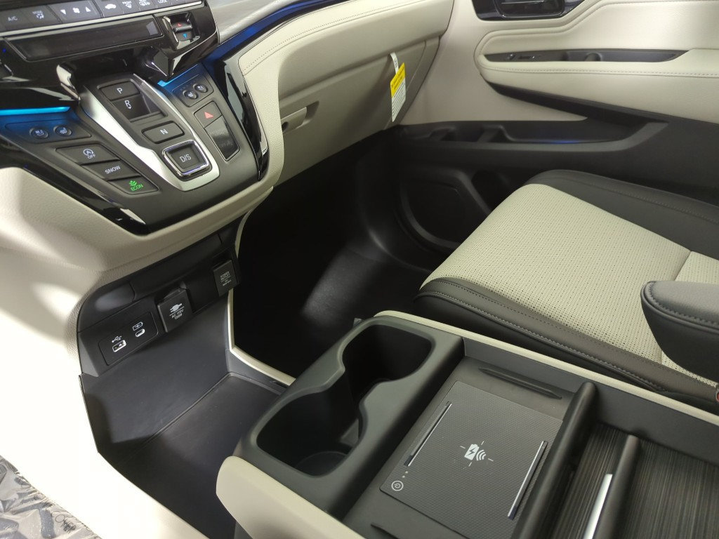 New 2027 Honda Odyssey Elite image 17