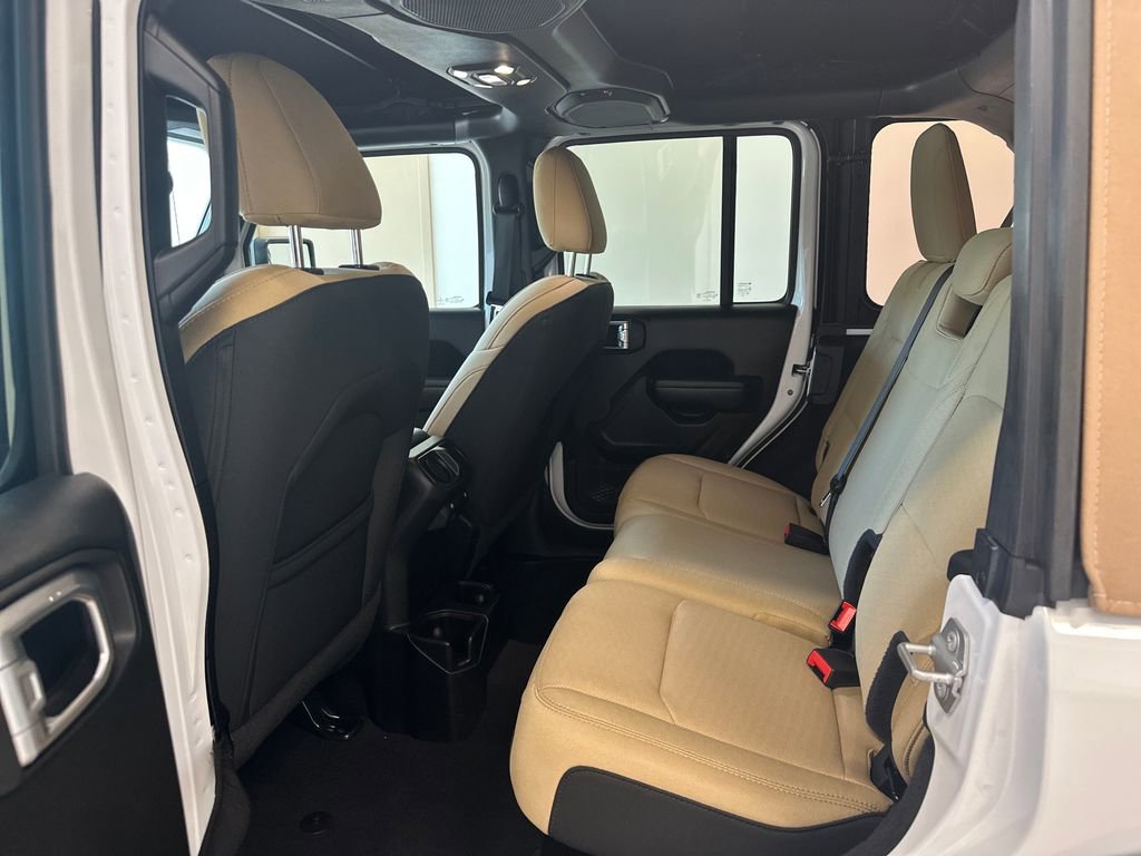 Used 2021 Jeep Wrangler Unlimited Sport image 15