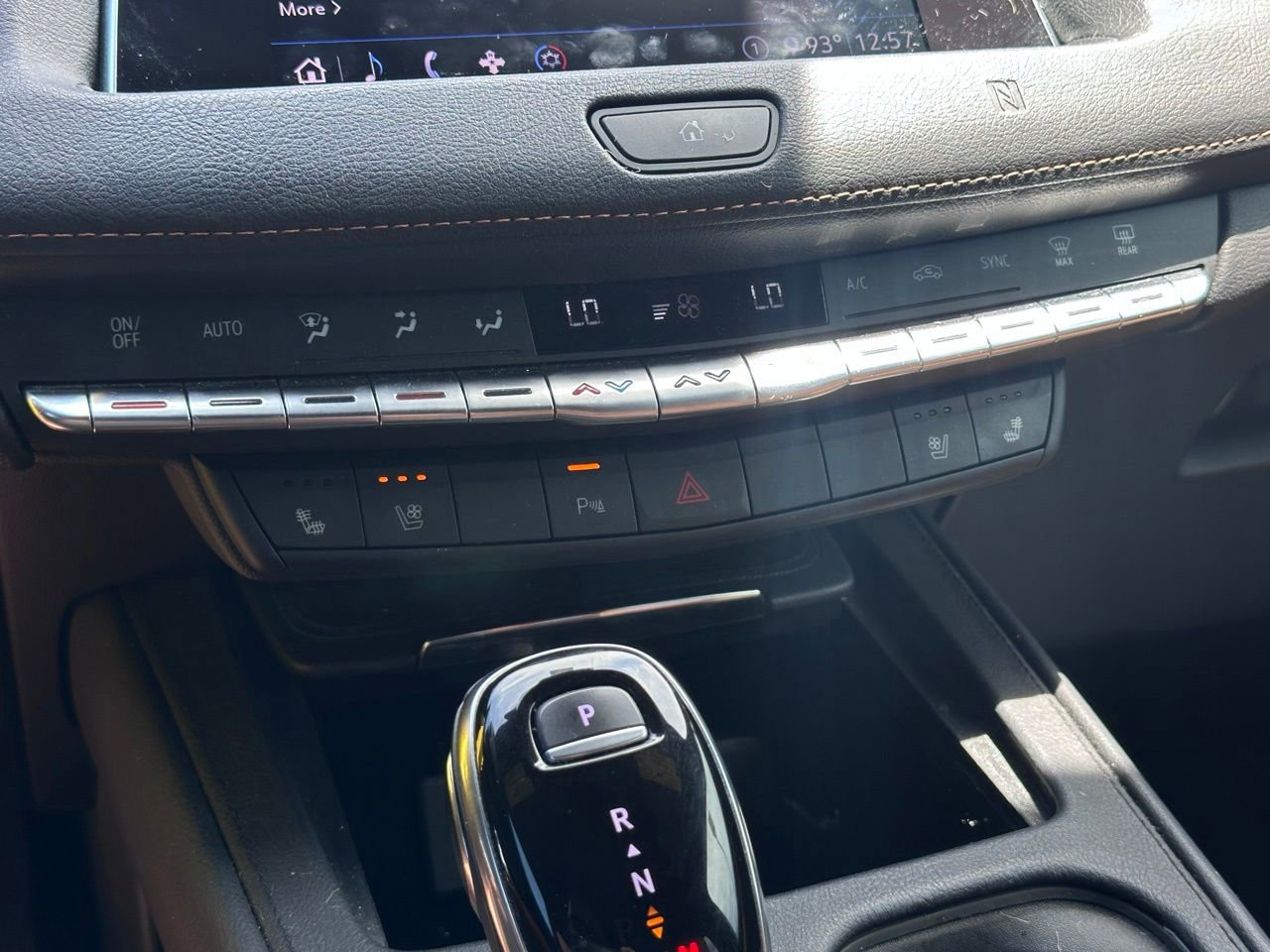 Used 2020 Cadillac XT4 Premium Luxury FWD image 33