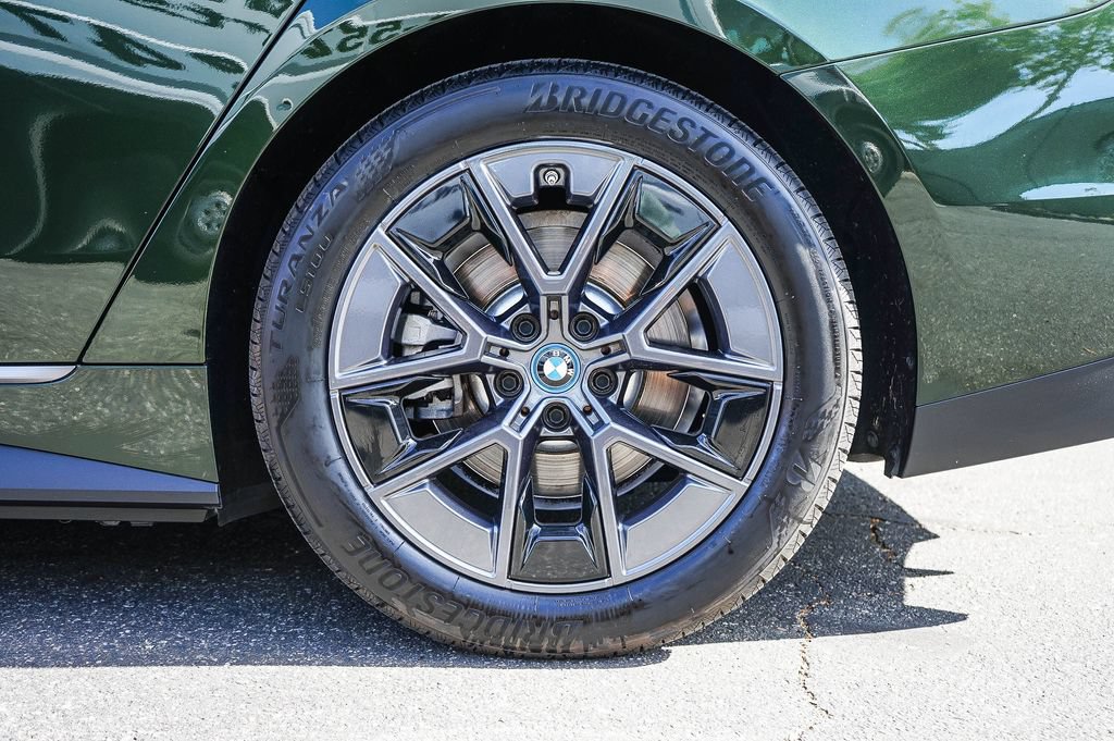 Used 2023 BMW i4 eDrive35 w/ Premium Package RWD image 8