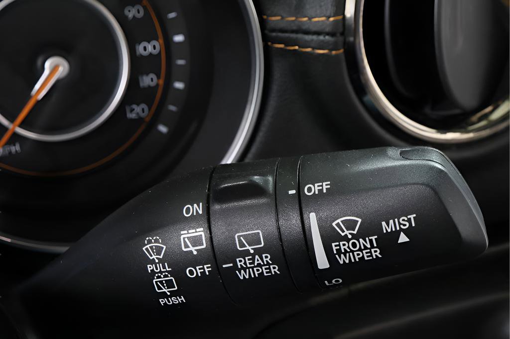 Used 2021 Jeep Wrangler Unlimited Sahara AWD/4WD image 19