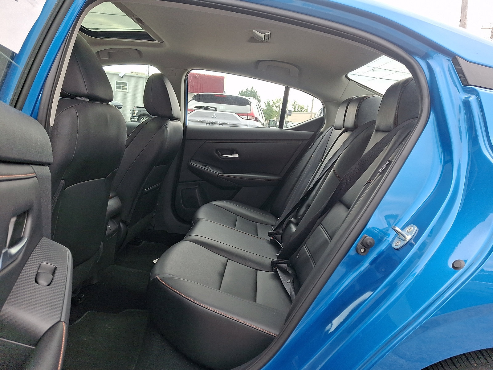 Used 2023 Nissan Sentra SR w/ SR Premium Package FWD image 10