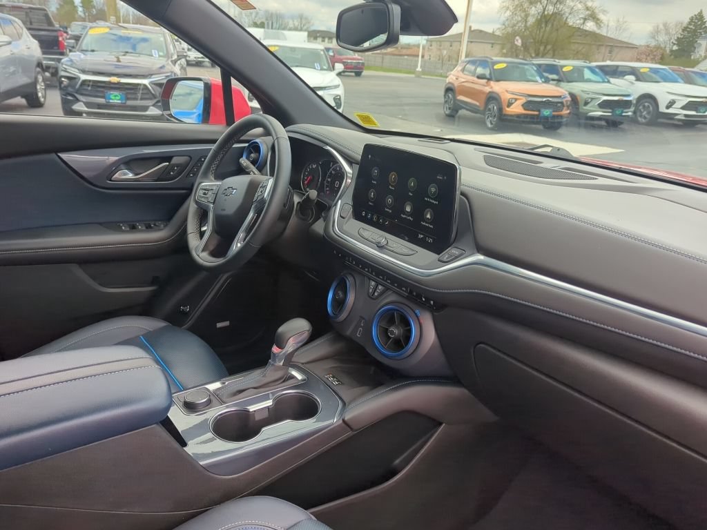 Certified 2023 Chevrolet Blazer RS w/ Enhanced Convenience Package AWD/4WD image 18