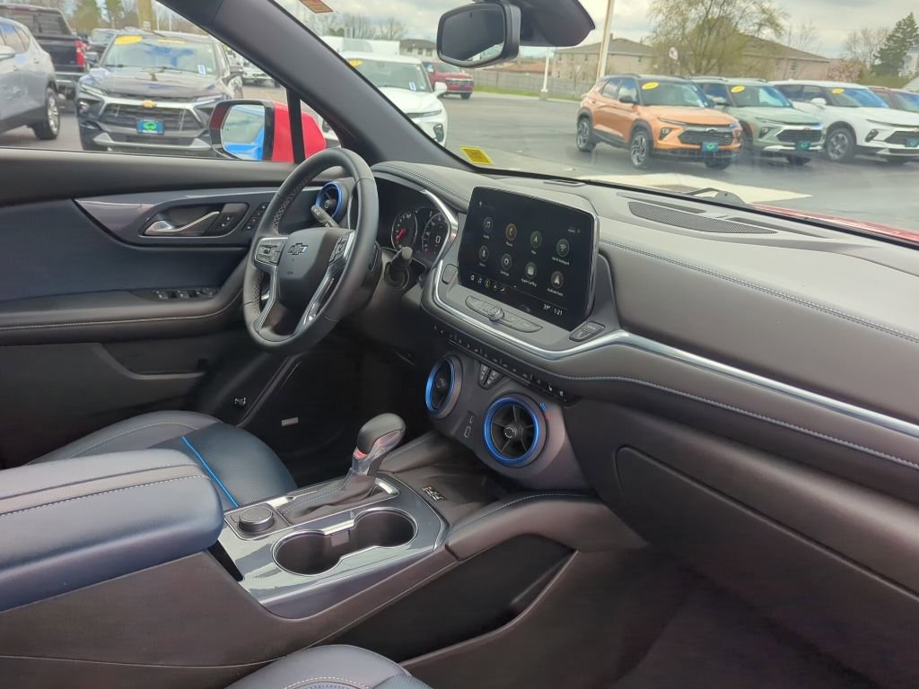Certified 2023 Chevrolet Blazer RS w/ Enhanced Convenience Package AWD/4WD image 18