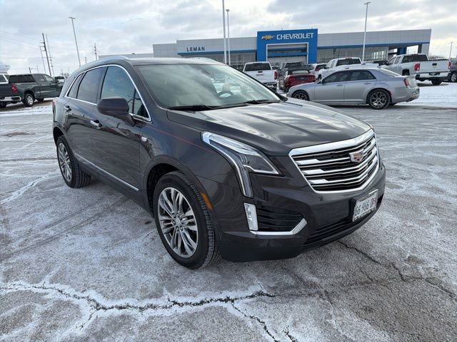Used 2017 Cadillac XT5 Premium Luxury image 2