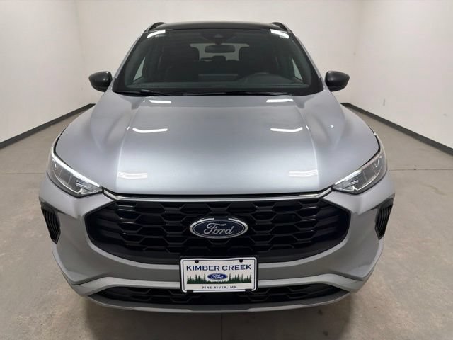 Used 2024 Ford Escape ST-Line w/ Tech Pack #1 AWD/4WD image 2