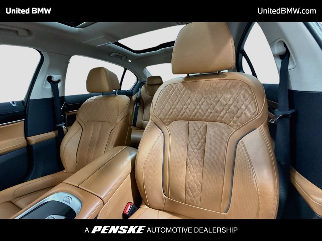 Used 2020 BMW 750i xDrive AWD/4WD image 12