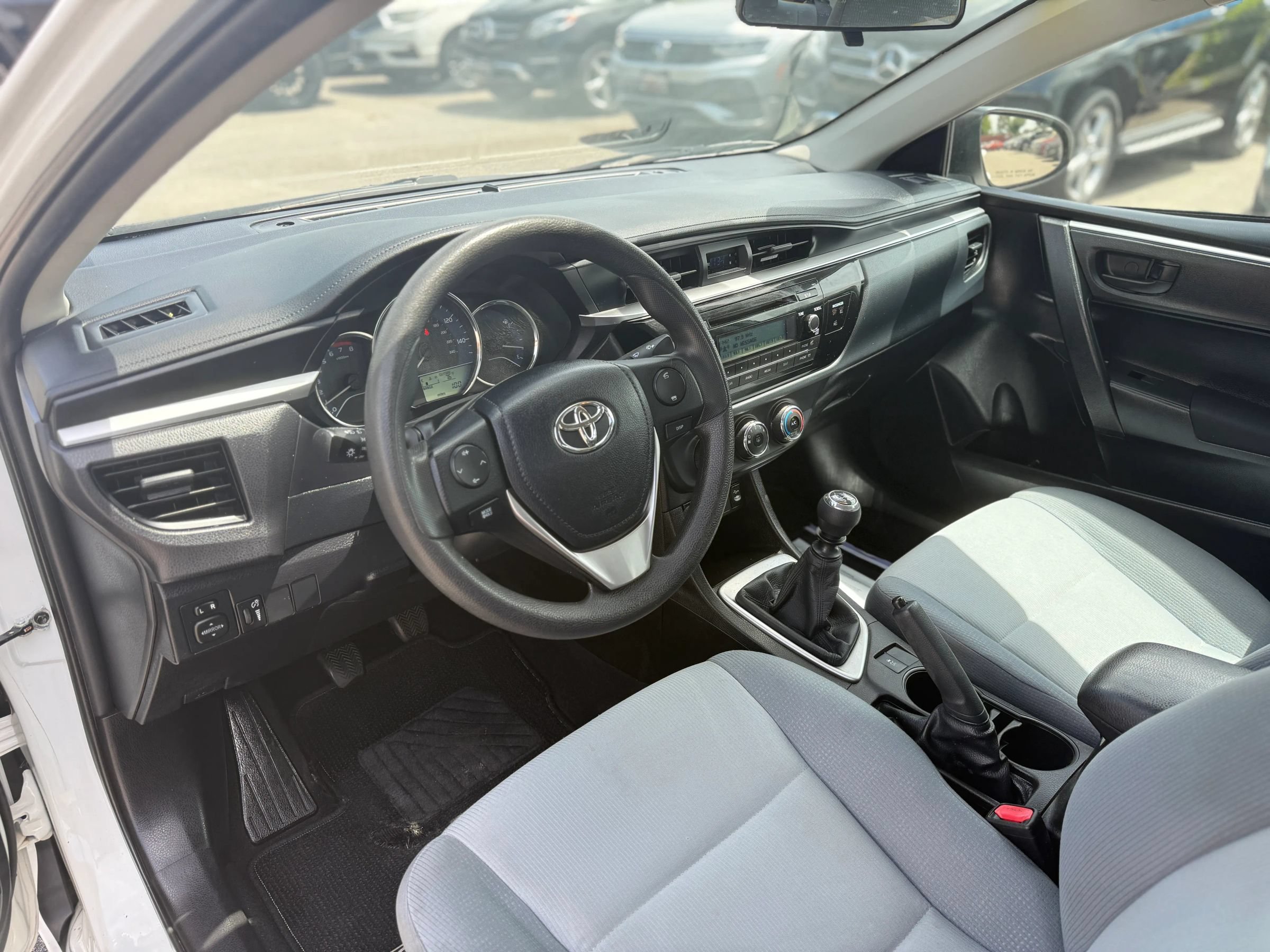 Used 2014 Toyota Corolla L FWD image 15