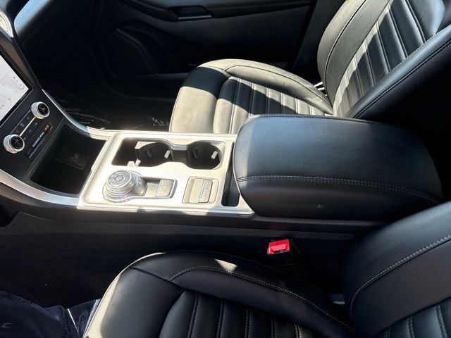 Certified 2024 Ford Edge SEL w/ Convenience Package AWD/4WD image 18