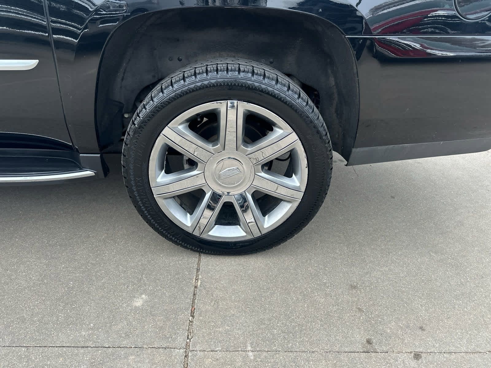 Used 2020 Cadillac Escalade ESV Premium Luxury image 14