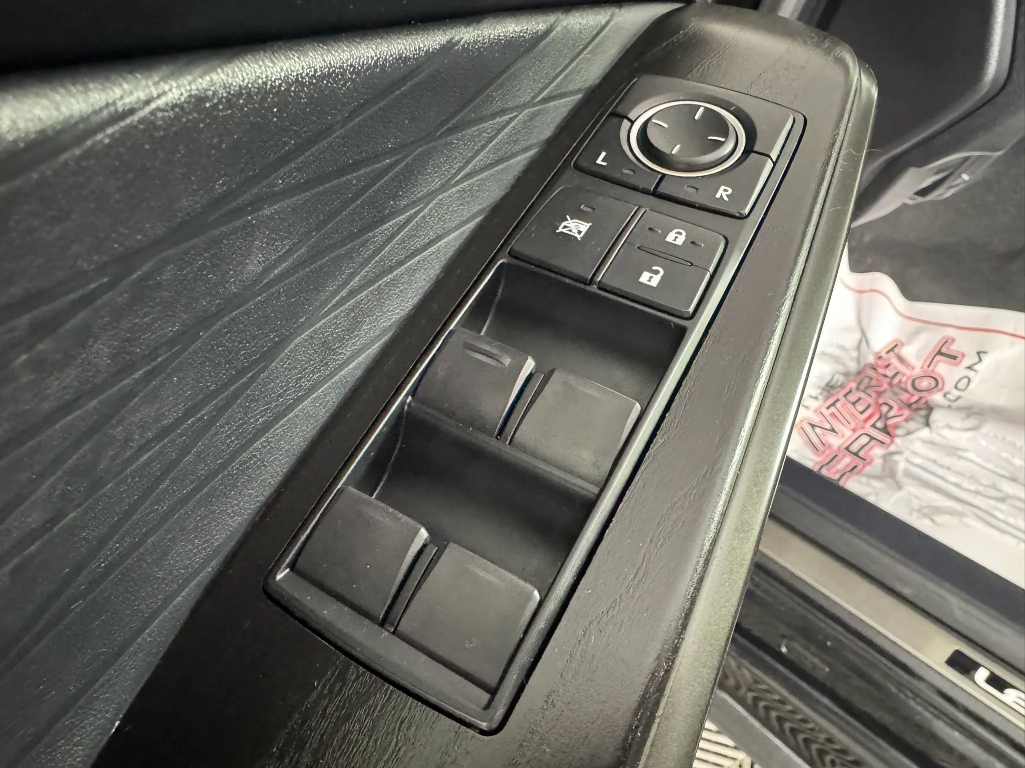 Used 2023 Lexus IS 300 AWD w/ Premium Package image 43