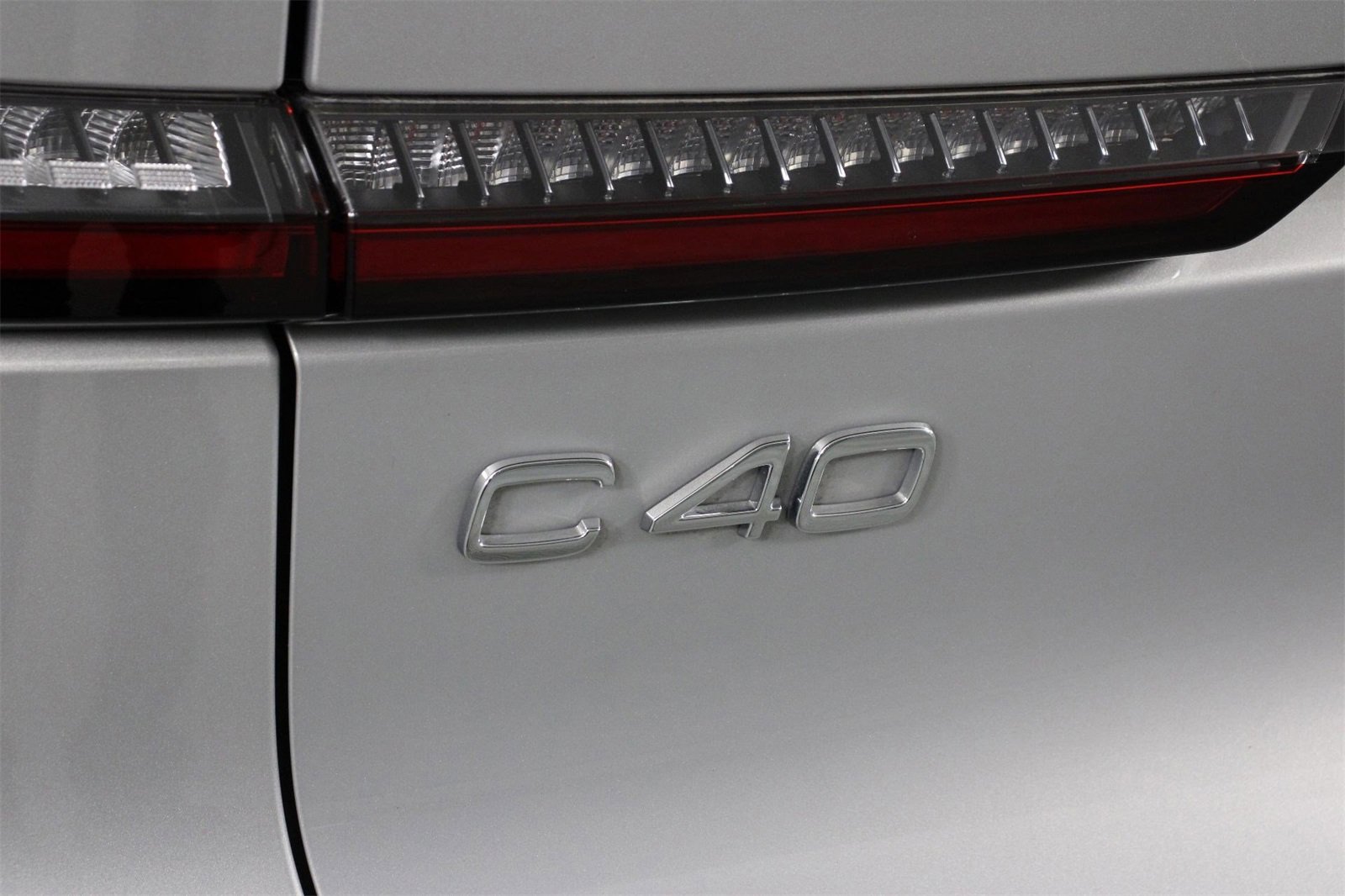 Certified 2023 Volvo C40 Recharge Core w/ Climate Package image 19