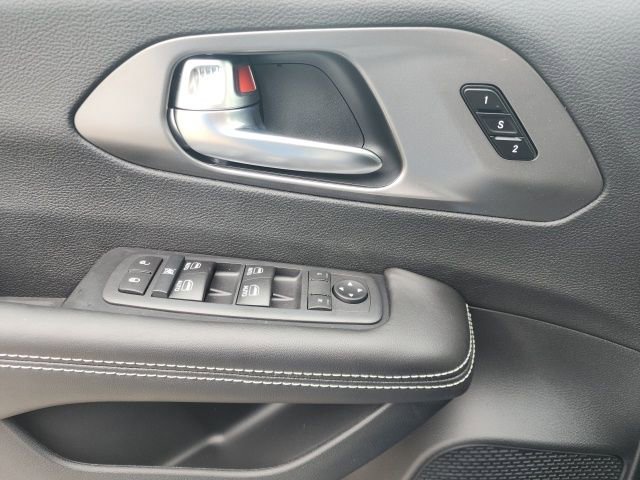 New 2026 Chrysler Pacifica Select w/ S Appearance Package image 15