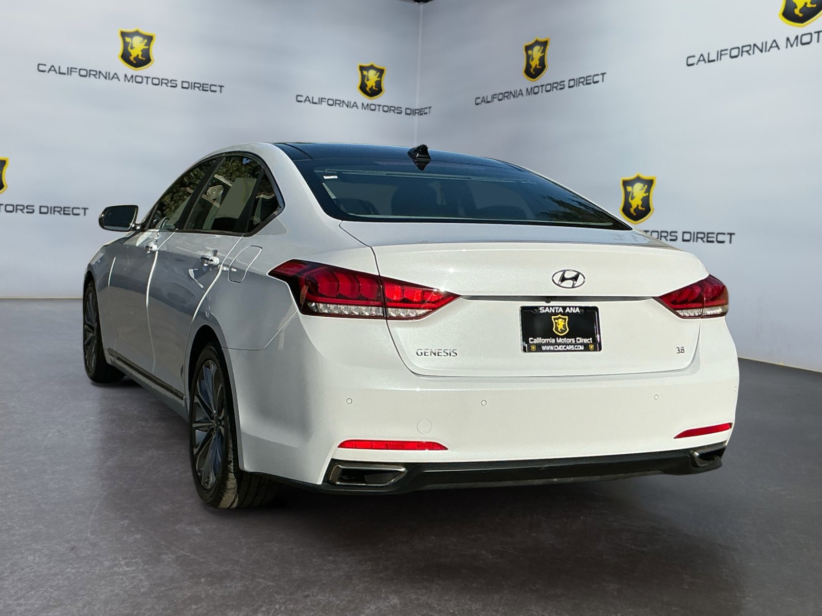 Used 2015 Hyundai Genesis 3.8 w/ Option Group 03 image 7