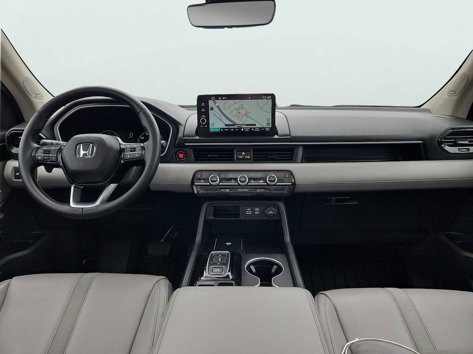 Certified 2025 Honda Pilot Touring image 11