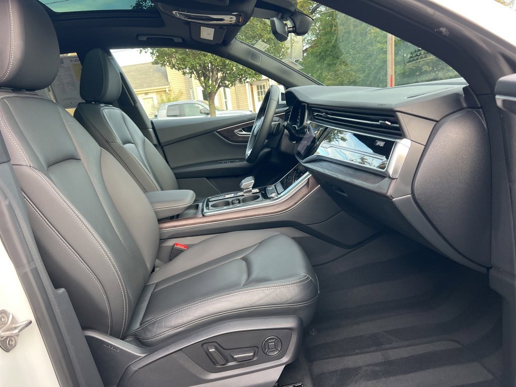 Used 2022 Audi Q8 Premium Plus w/ Premium Plus Package image 26