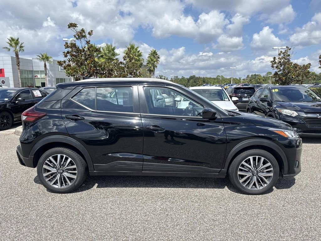 Certified 2023 Nissan Kicks SV image 2