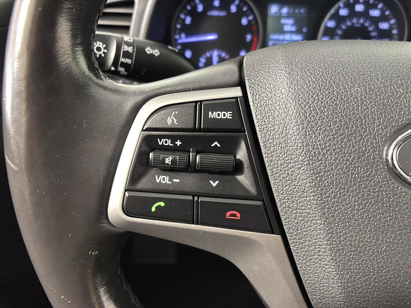 Used 2017 Hyundai Elantra Value Edition FWD image 27
