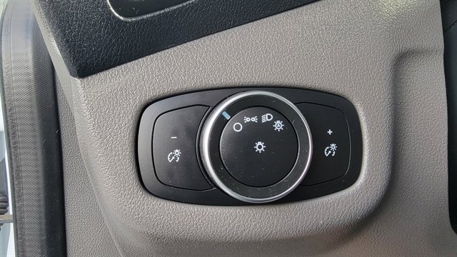 Used 2020 Ford Transit Connect XL image 8