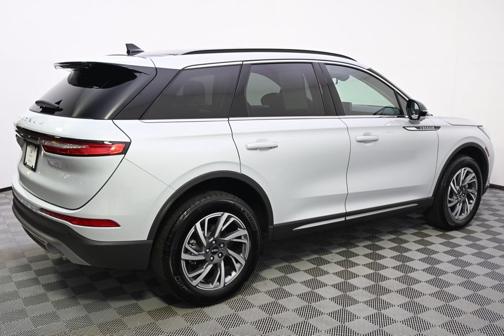 Used 2026 Lincoln Corsair Premiere AWD/4WD image 7