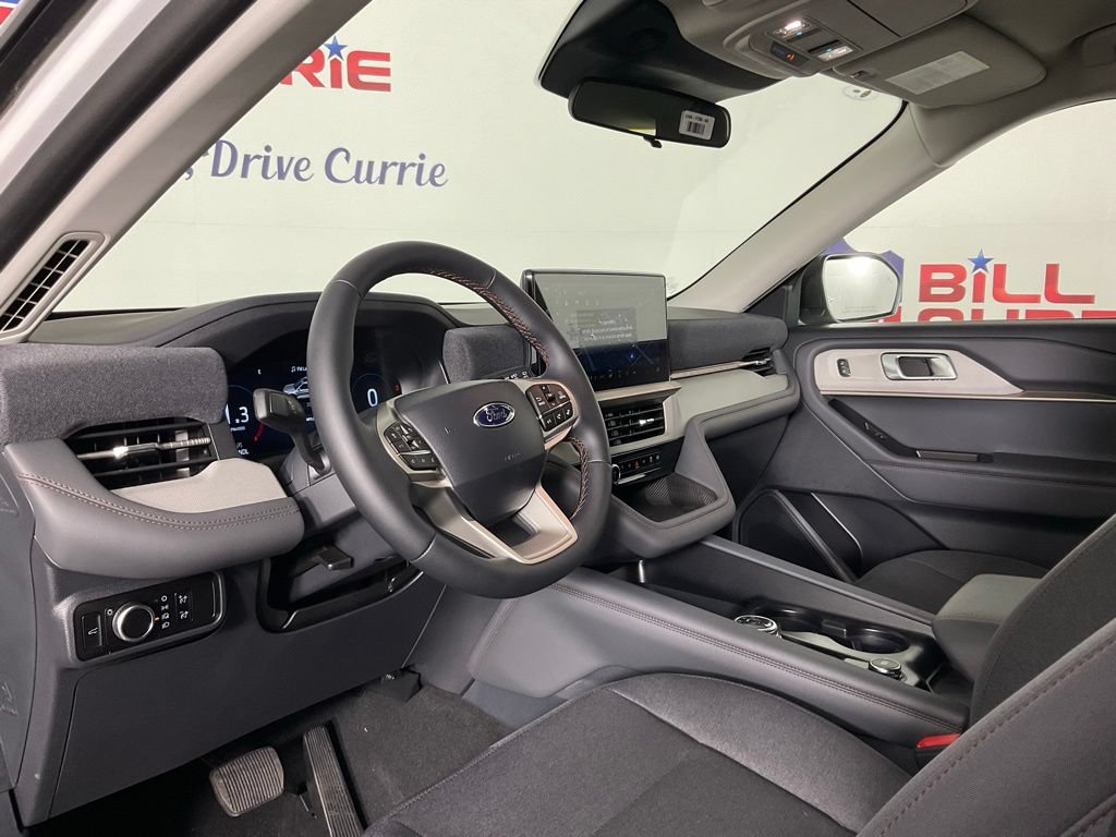 New 2026 Ford Explorer Active RWD image 13