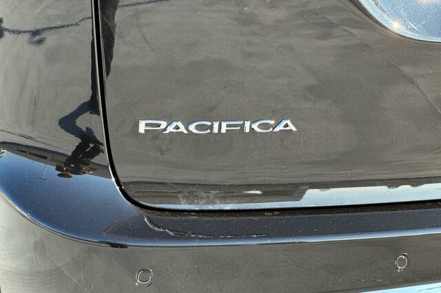 New 2026 Chrysler Pacifica Select image 24