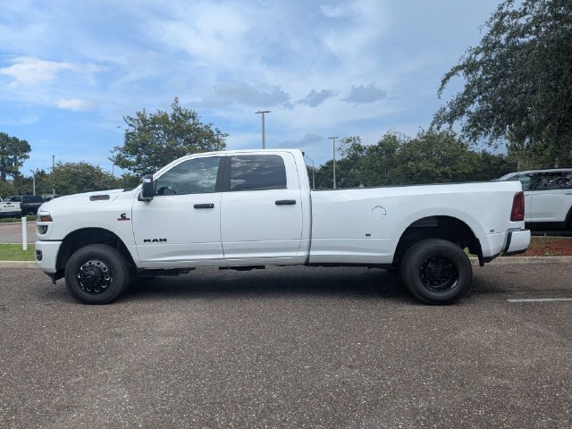 New 2026 RAM 3500 Big Horn AWD/4WD image 7