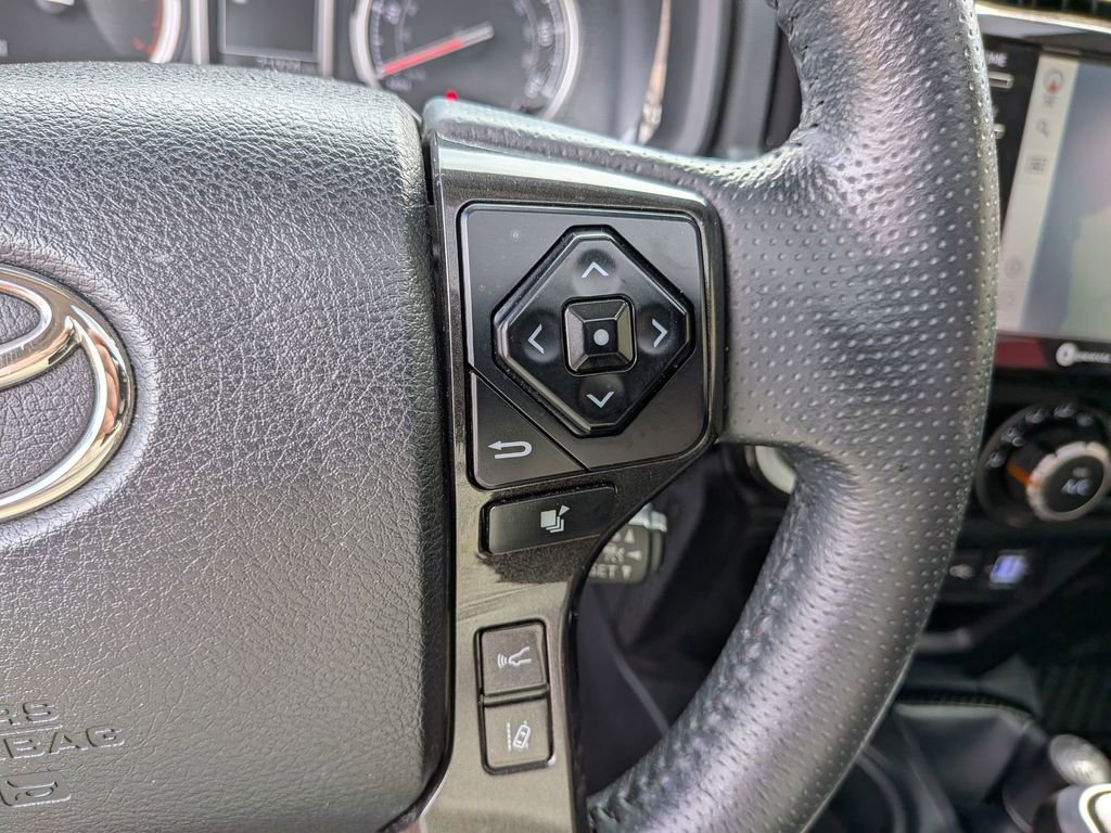 Used 2022 Toyota 4Runner TRD Off-Road Premium w/ Moonroof Package image 17