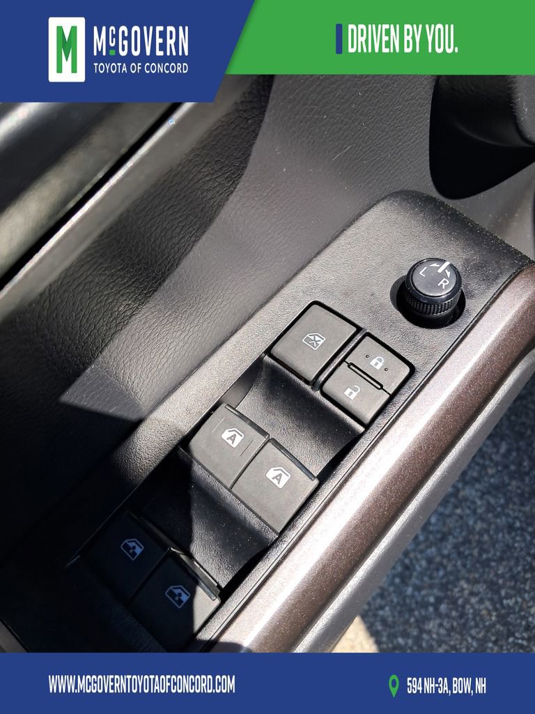 Used 2023 Toyota Tacoma SR5 AWD/4WD image 13