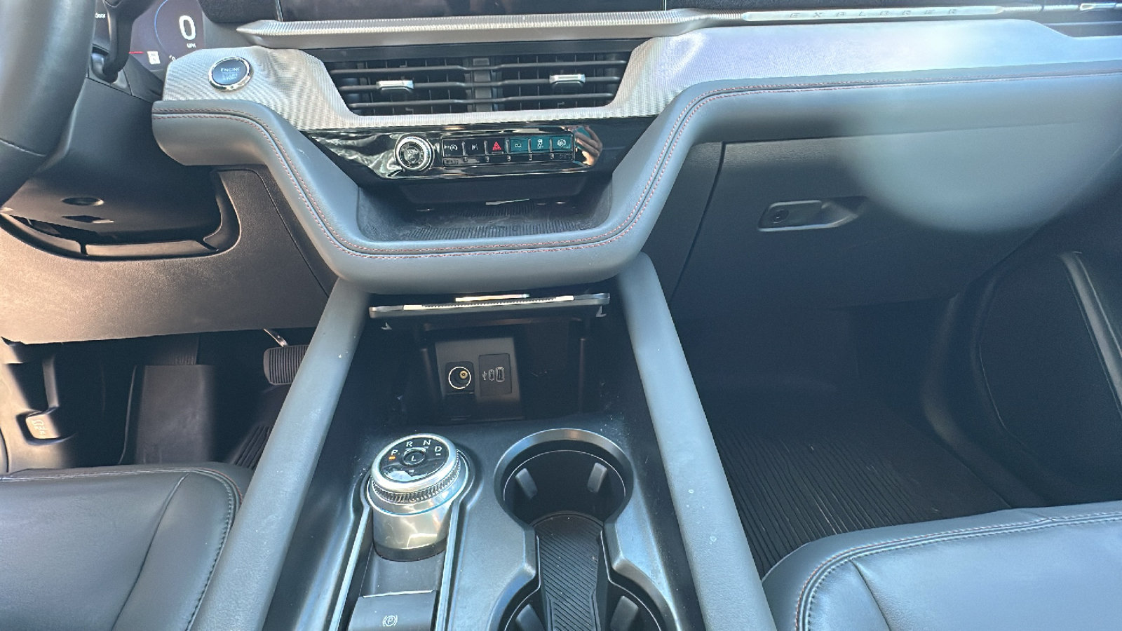Used 2025 Ford Explorer Active w/ Active Comfort Package AWD/4WD image 22