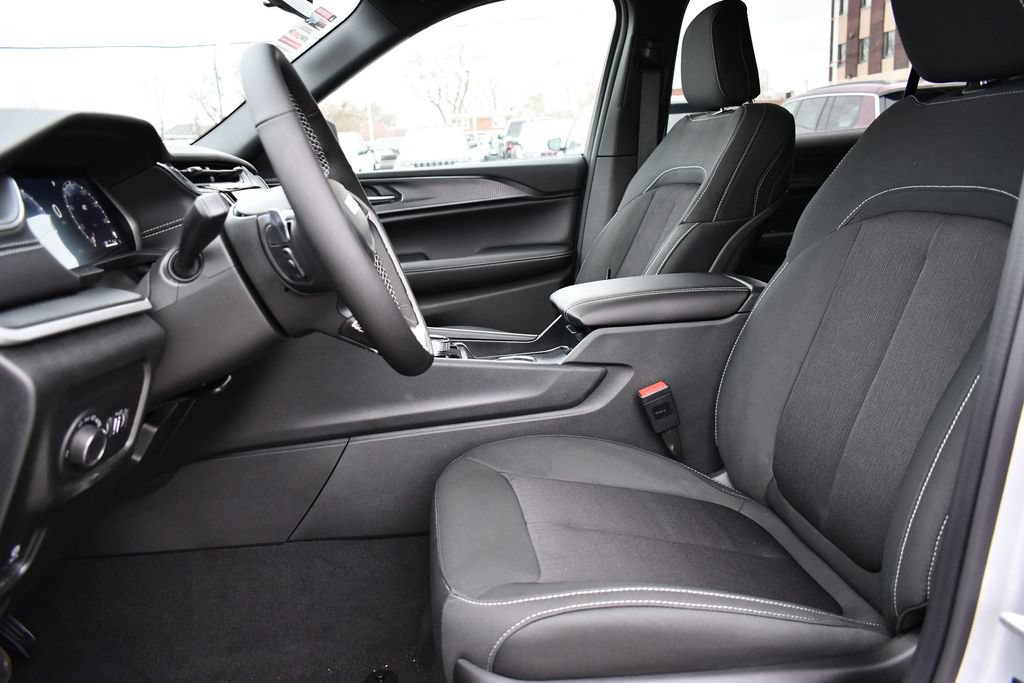 New 2026 Jeep Grand Cherokee L 4WD image 11