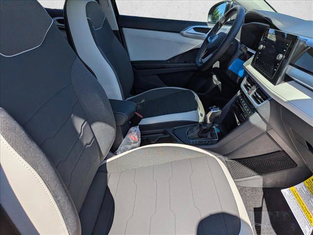 New 2026 Volkswagen Taos SE FWD image 28