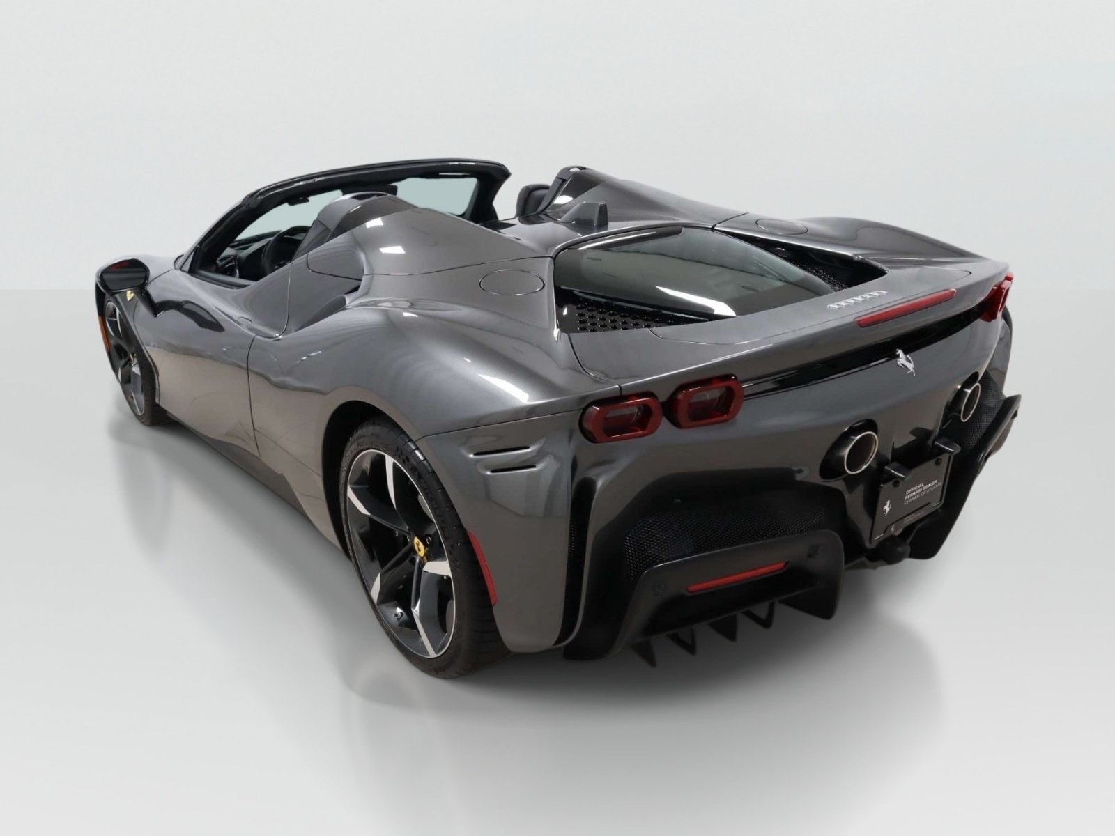Used 2025 Ferrari SF90 Spider AWD/4WD image 14