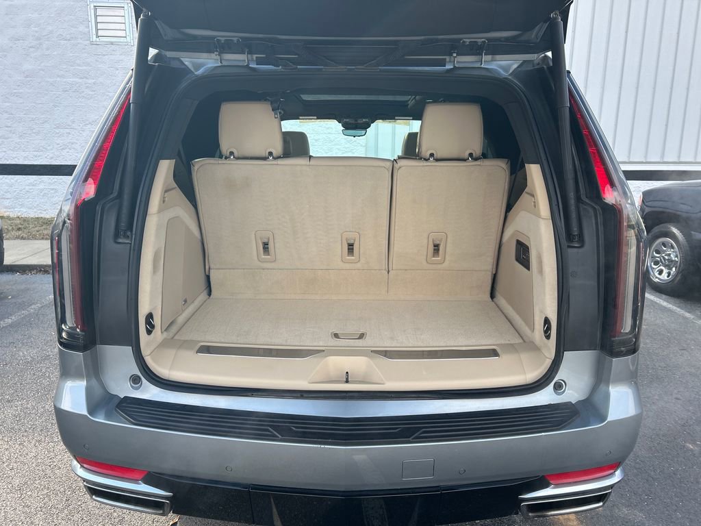 Certified 2023 Cadillac Escalade Premium Luxury w/ LPO, Radiant Package image 33