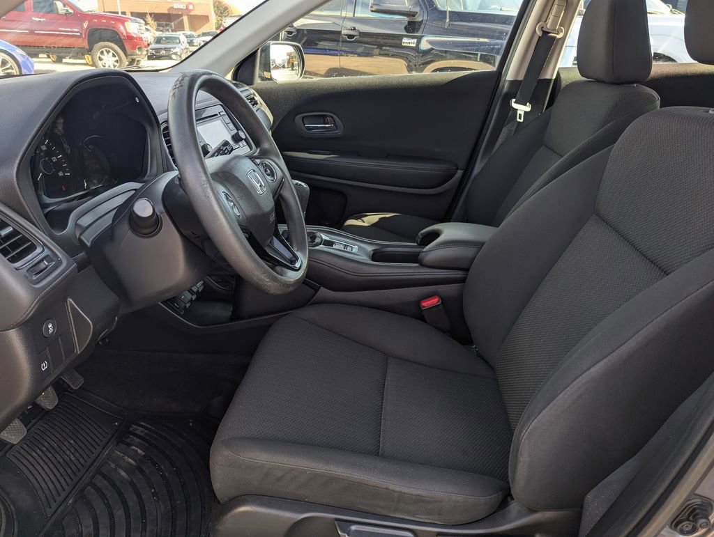 Used 2016 Honda HR-V LX image 23