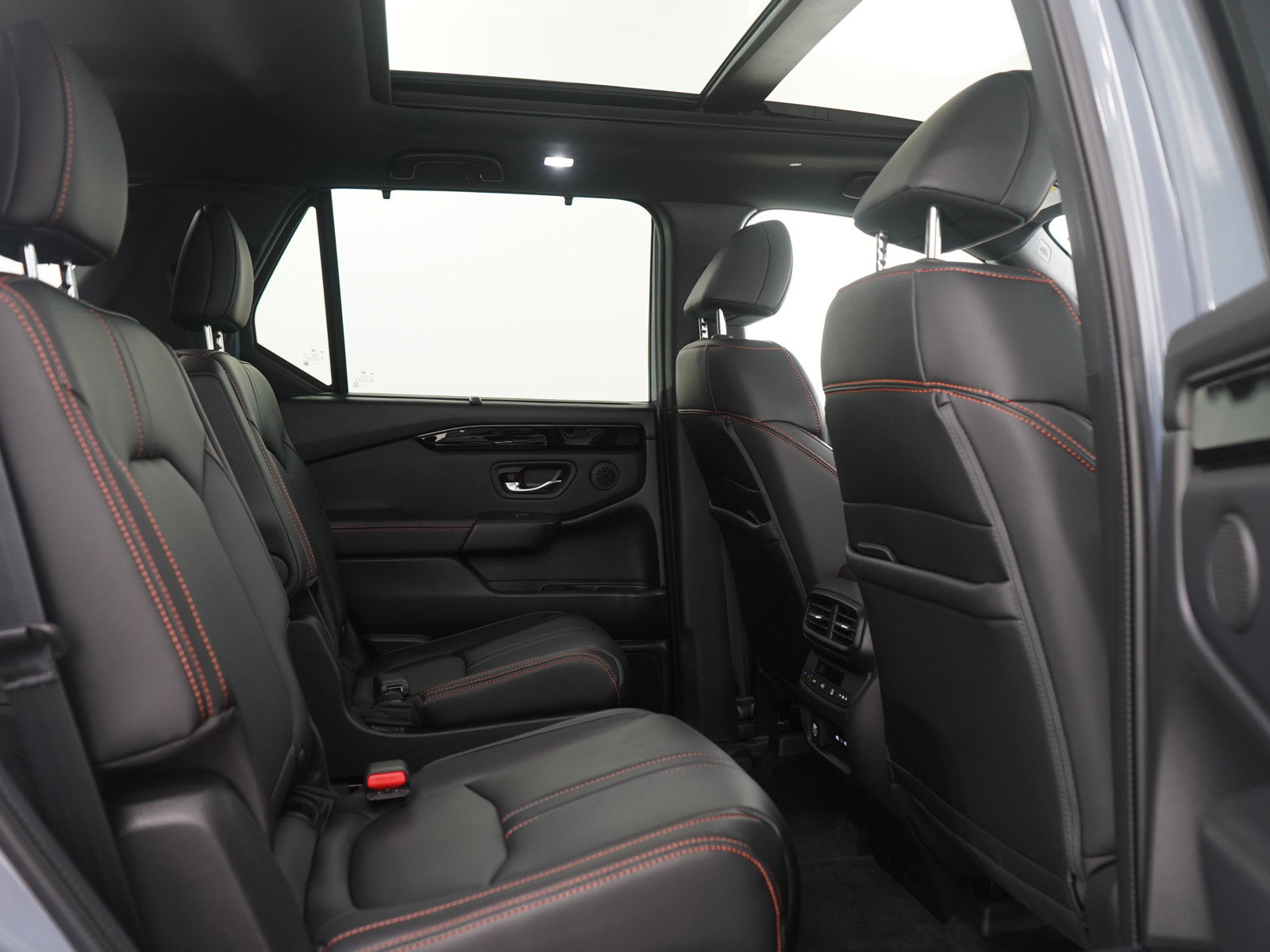 Used 2024 Honda Pilot TrailSport image 12