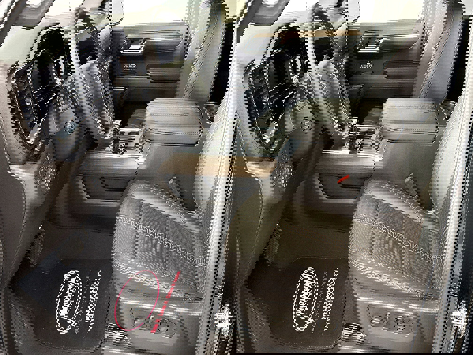 Used 2025 Chevrolet Silverado 1500 High Country w/ Midnight Edition image 17