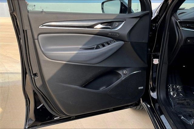 Used 2024 Buick Enclave Premium image 28
