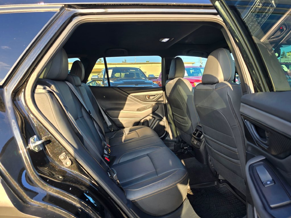 Used 2025 Subaru Outback Wilderness AWD/4WD image 12